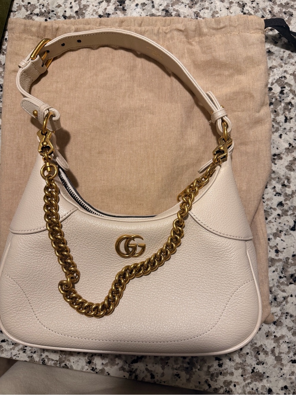 Gucci Ivory Leather Shoulder Bag with Gold Chain